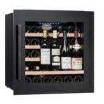 Avintage AVI63CSZF integreeritav veinikülmik