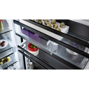 liebherr-mustast terasest ukseriiulid